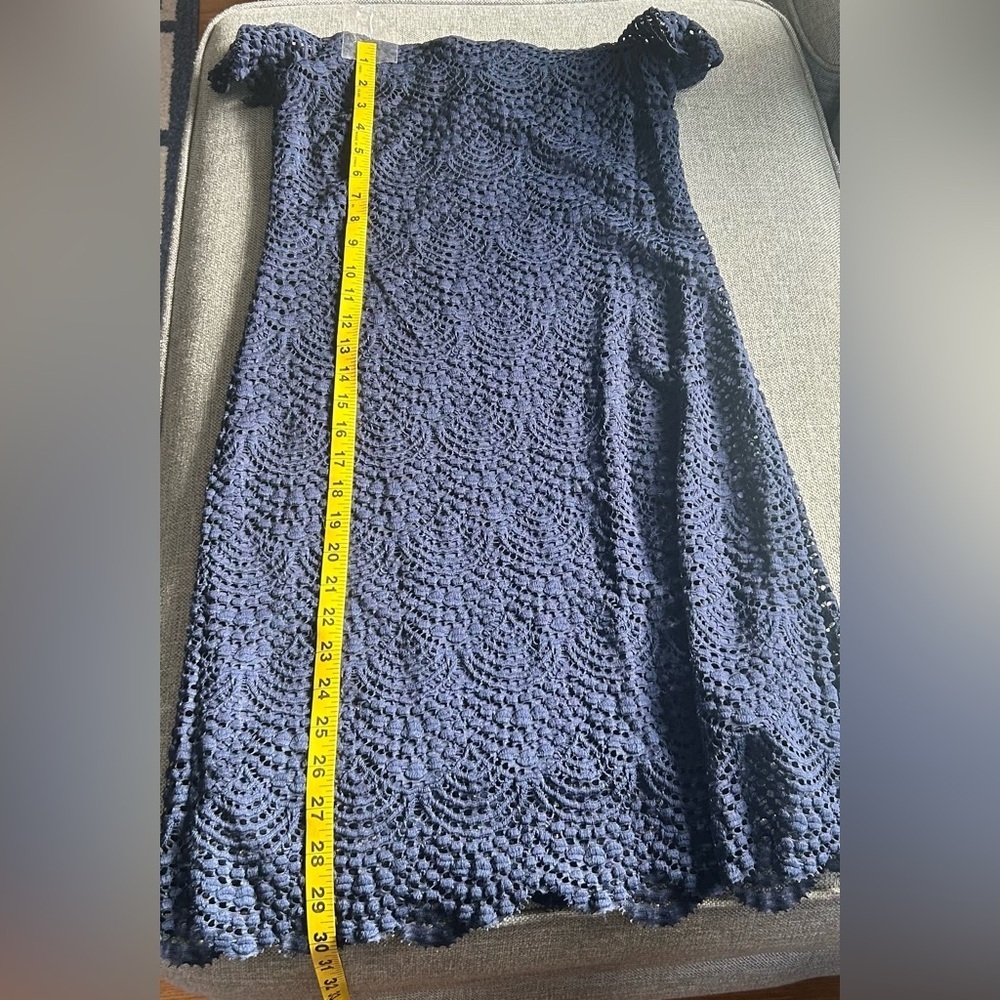 Lilly Pulitzer Jade Dress In True Navy Scalloped Shell Lace Size XS Off Shoulder - Picture 10 of 12